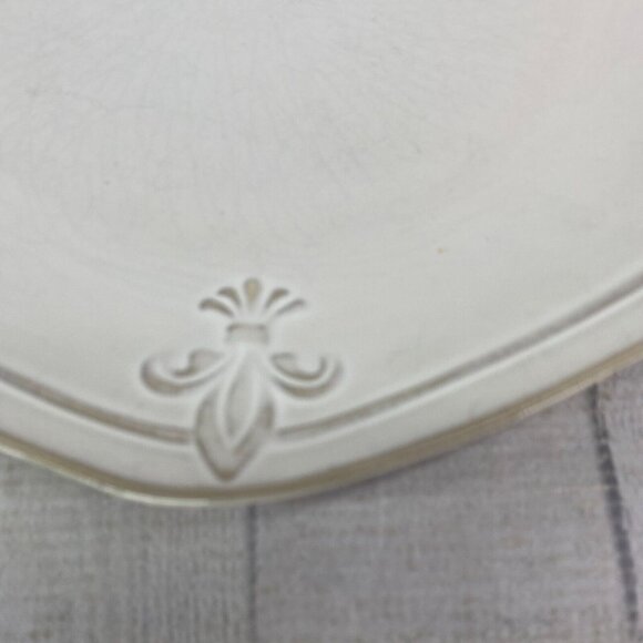 Better Homes & Gardens COUNTRY CREST CREAM  Fleur De Lys Dinner Plates Set 2 - Picture 9 of 14